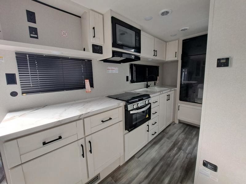 2026 Jayco 2026 Jayco Jay Flight SLX - thumbnail 9