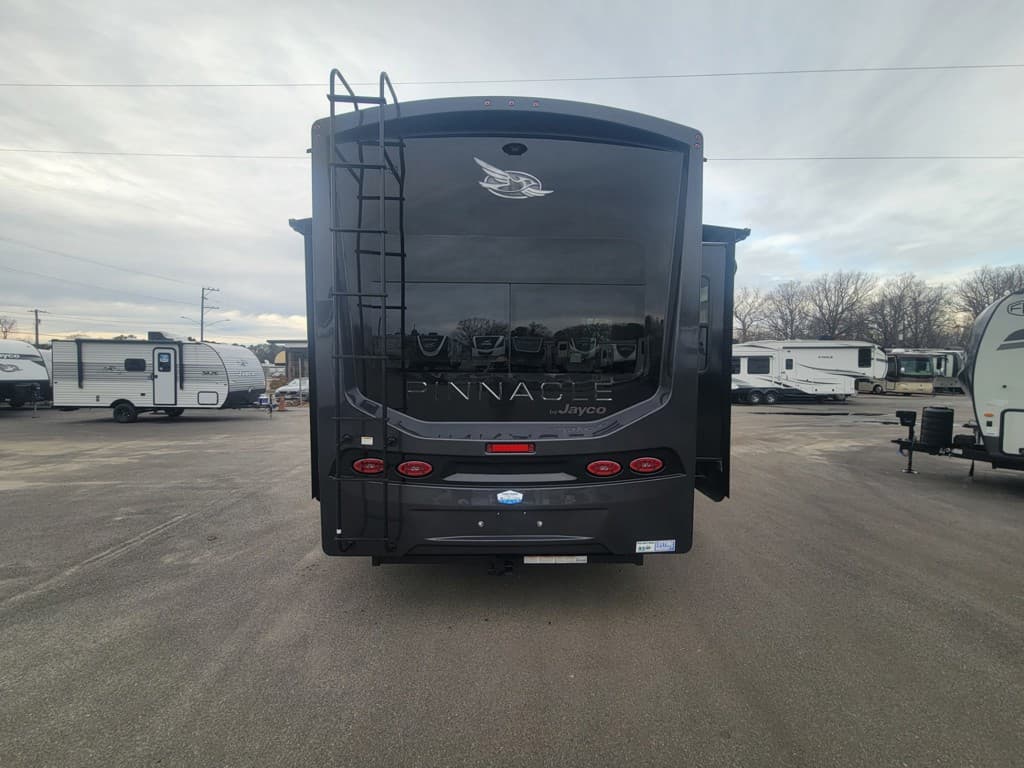 2026 Jayco 2026 Jayco Pinnacle - thumbnail 5