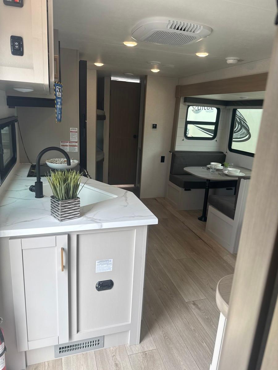 2027 Jayco 2027 Jayco Jay Flight - thumbnail 5