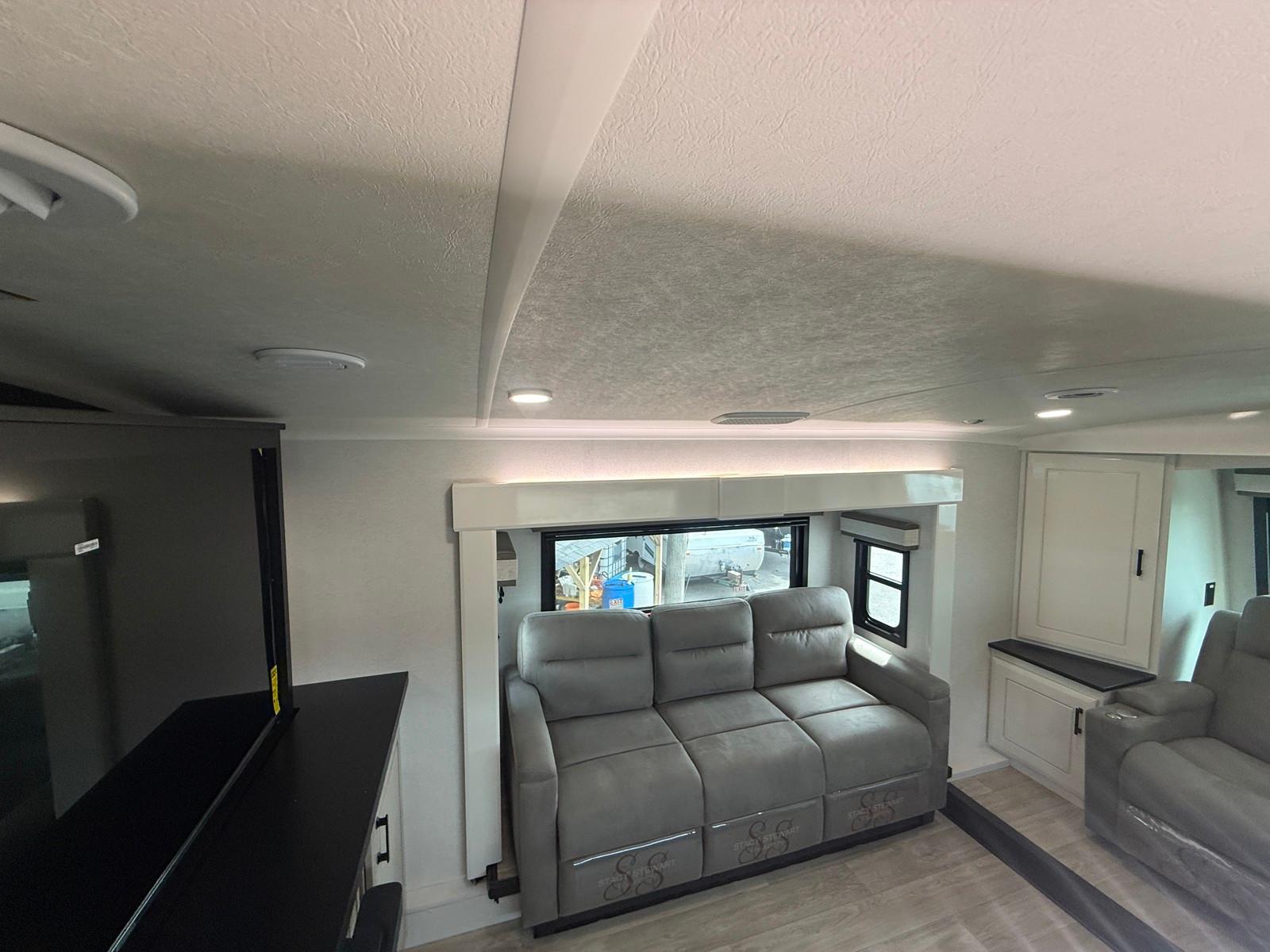 2027 Jayco 2027 Jayco Pinnacle - thumbnail 13