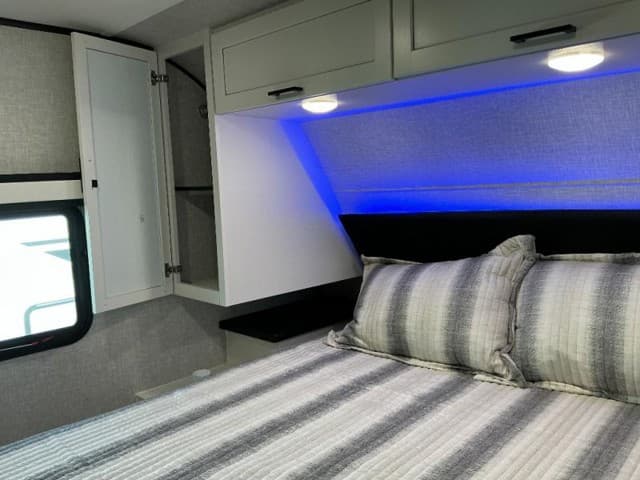 2025 Jayco 2025 Jayco Jay Feather - thumbnail 15