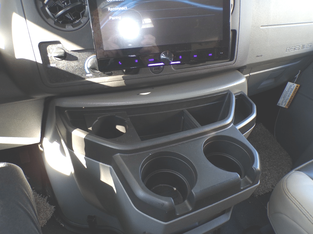 2026 Coachmen 2026 Coachmen Leprechaun - thumbnail 18