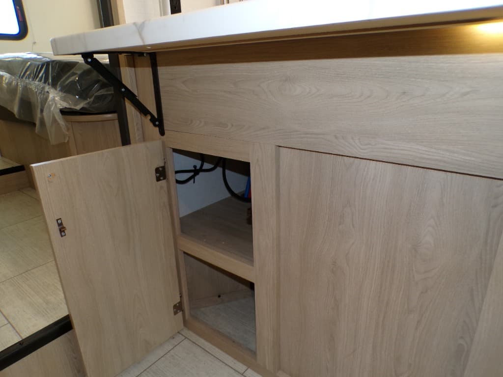 2026 Coachmen 2026 Coachmen Leprechaun - thumbnail 46