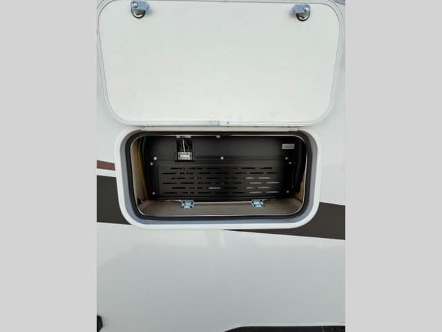 2026 Coachmen 2026 Coachmen Leprechaun - thumbnail 12