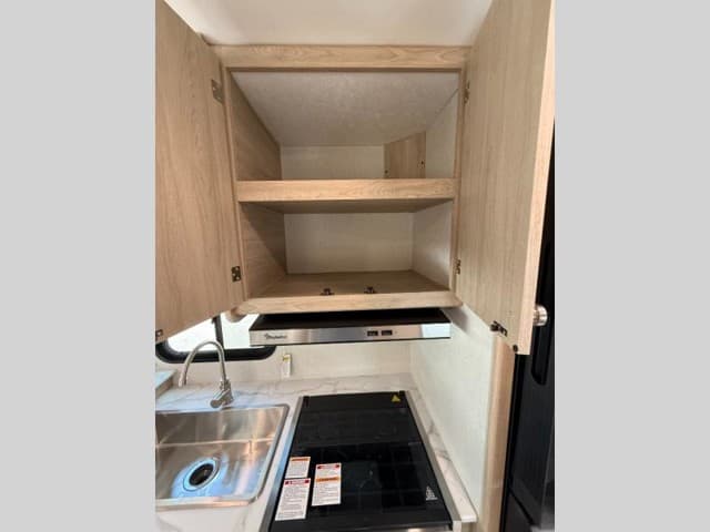 2026 Coachmen 2026 Coachmen Leprechaun - thumbnail 27