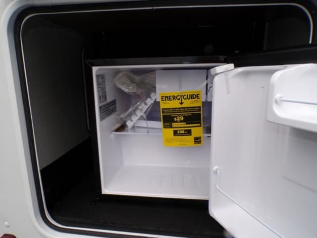 2026 Coachmen 2026 Coachmen Leprechaun - thumbnail 9