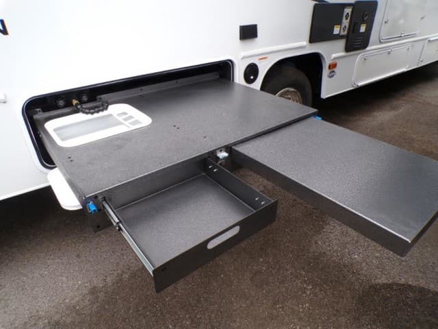 2026 Coachmen 2026 Coachmen Leprechaun - thumbnail 10