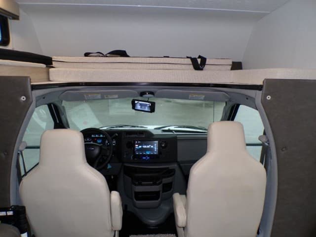 2026 Coachmen 2026 Coachmen Leprechaun - thumbnail 41