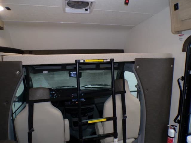 2026 Coachmen 2026 Coachmen Leprechaun - thumbnail 42