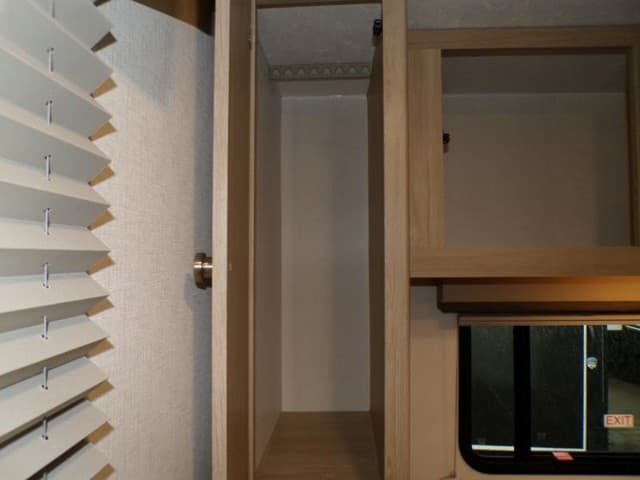 2026 Coachmen 2026 Coachmen Leprechaun - thumbnail 46