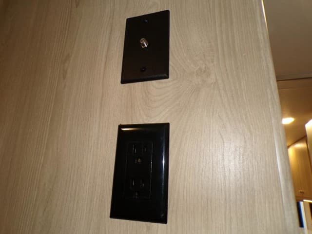 2026 Coachmen 2026 Coachmen Leprechaun - thumbnail 52