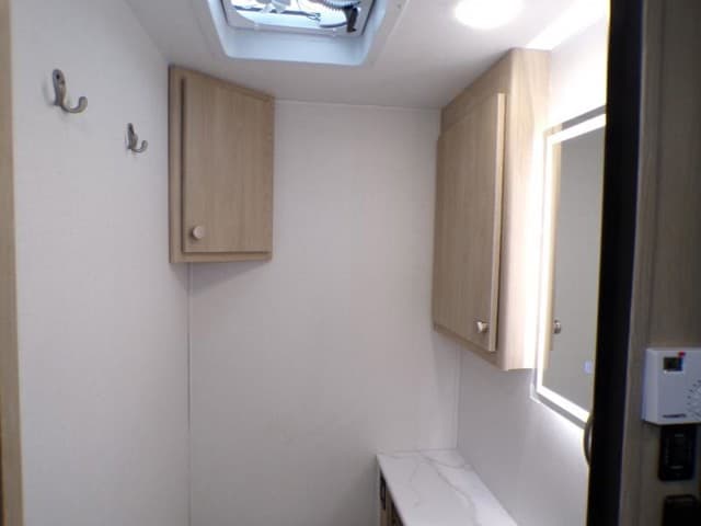 2026 Coachmen 2026 Coachmen Leprechaun - thumbnail 53