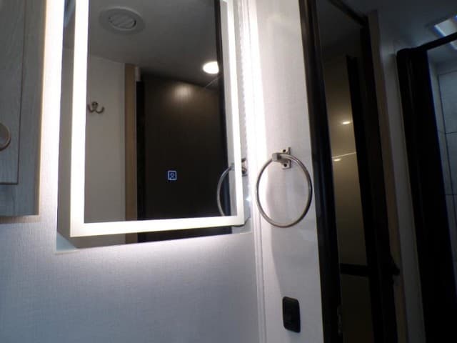 2026 Coachmen 2026 Coachmen Leprechaun - thumbnail 58