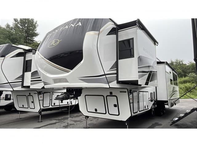 2025 Keystone RV 2025 Keystone RV Montana - thumbnail 7
