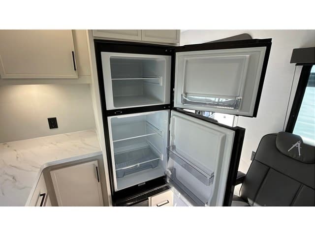 2026 Grand Design 2026 Grand Design Momentum Mav Toy Hauler - thumbnail 13