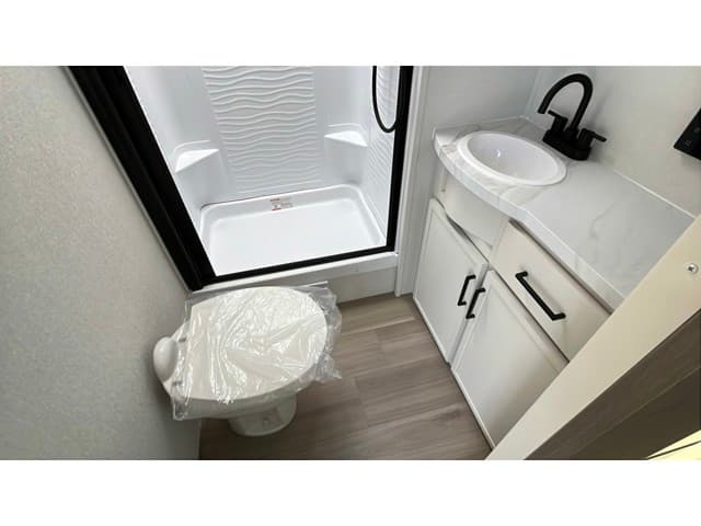 2026 Grand Design 2026 Grand Design Momentum Mav Toy Hauler - thumbnail 16