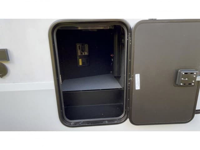 2026 Grand Design 2026 Grand Design Momentum - thumbnail 10