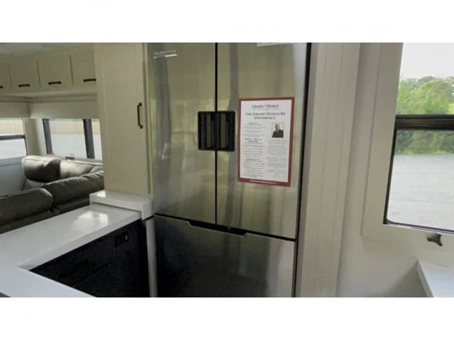 2026 Grand Design 2026 Grand Design Momentum - thumbnail 16