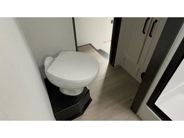 2026 Grand Design 2026 Grand Design Momentum - thumbnail 21