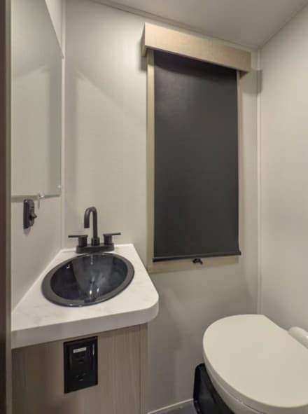 2026 Grand Design 2026 Grand Design Momentum - thumbnail 30