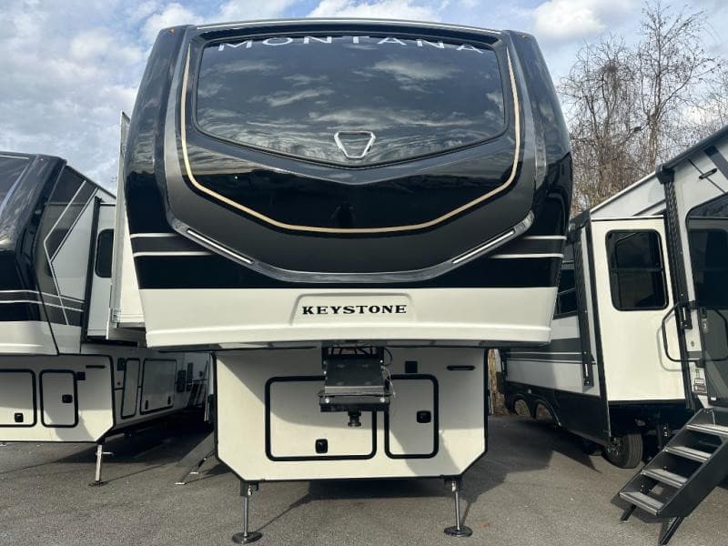 2026 Keystone Montana 3795FK