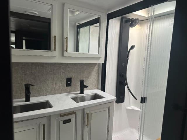 2026 Keystone RV 2026 Keystone RV Montana - thumbnail 8