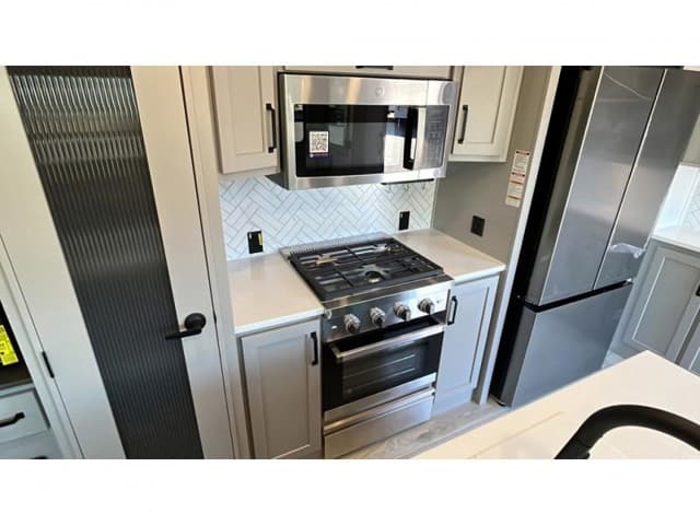 2026 Keystone RV 2026 Keystone RV Montana High Country - thumbnail 14