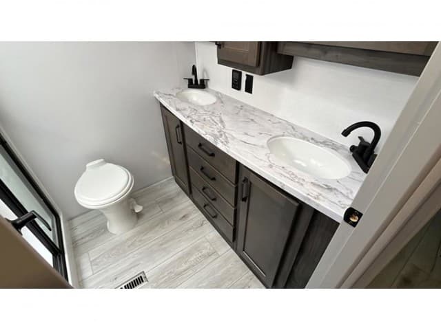 2026 Keystone RV 2026 Keystone RV Montana High Country - thumbnail 18