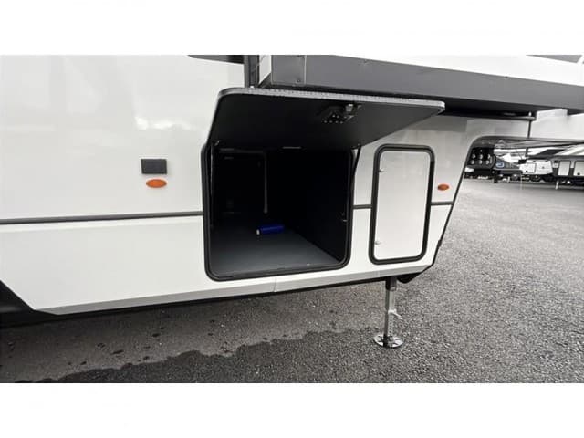 2026 Keystone RV 2026 Keystone RV Montana High Country - thumbnail 8