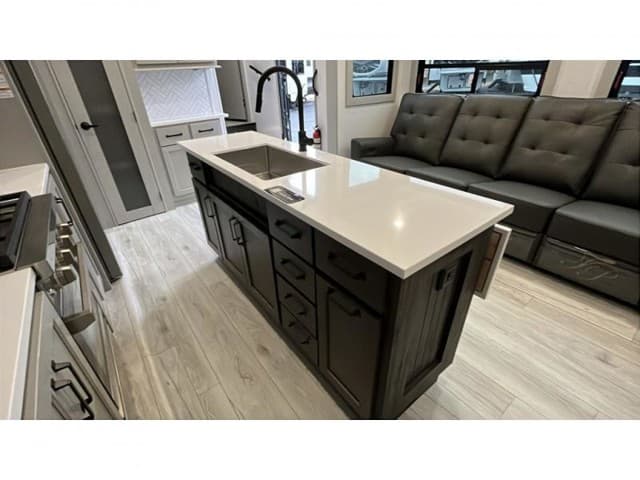 2026 Keystone RV 2026 Keystone RV Montana High Country - thumbnail 17