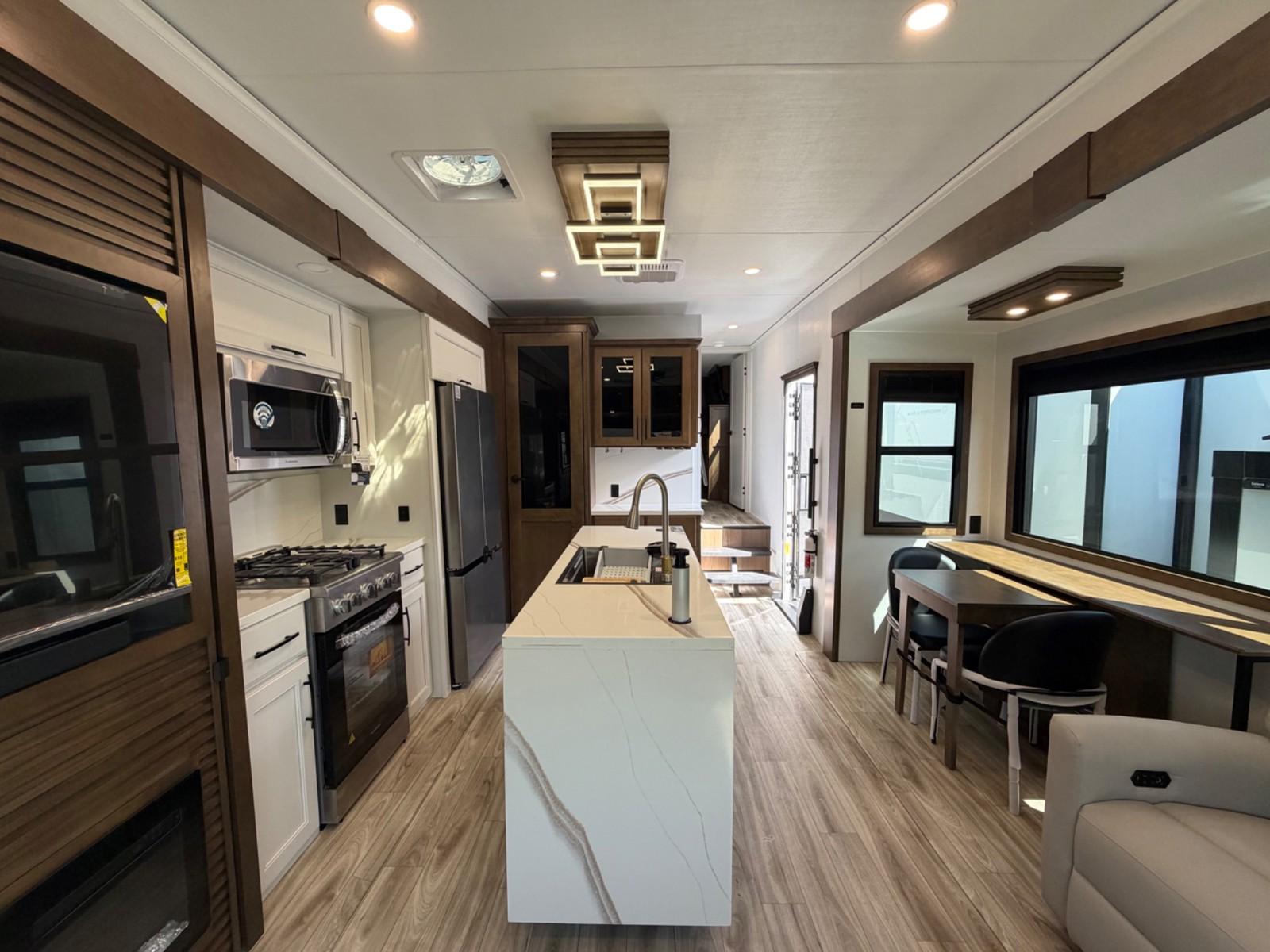 2026 Keystone RV 2026 Keystone RV Montana - thumbnail 11