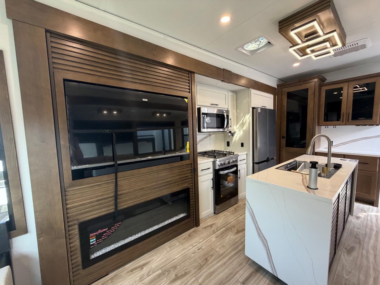 2026 Keystone RV 2026 Keystone RV Montana - thumbnail 12