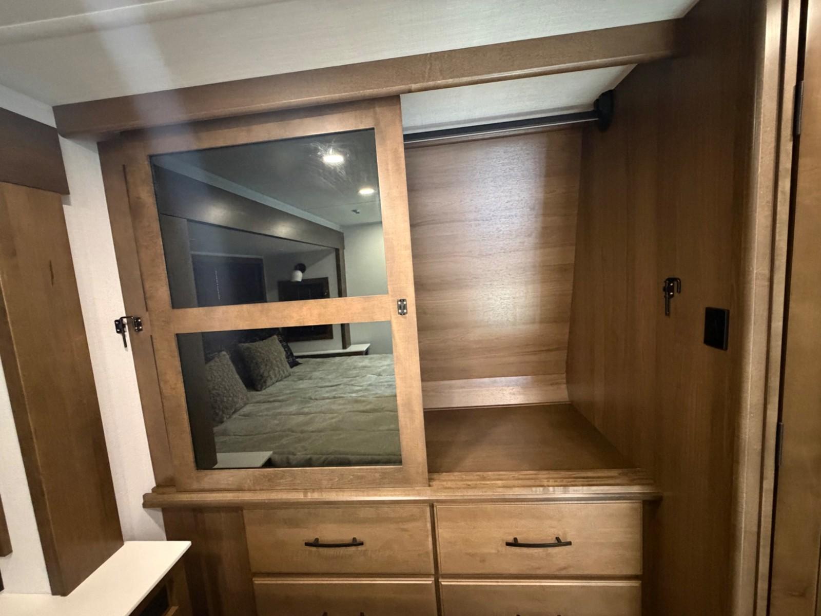 2026 Keystone RV 2026 Keystone RV Montana - thumbnail 18