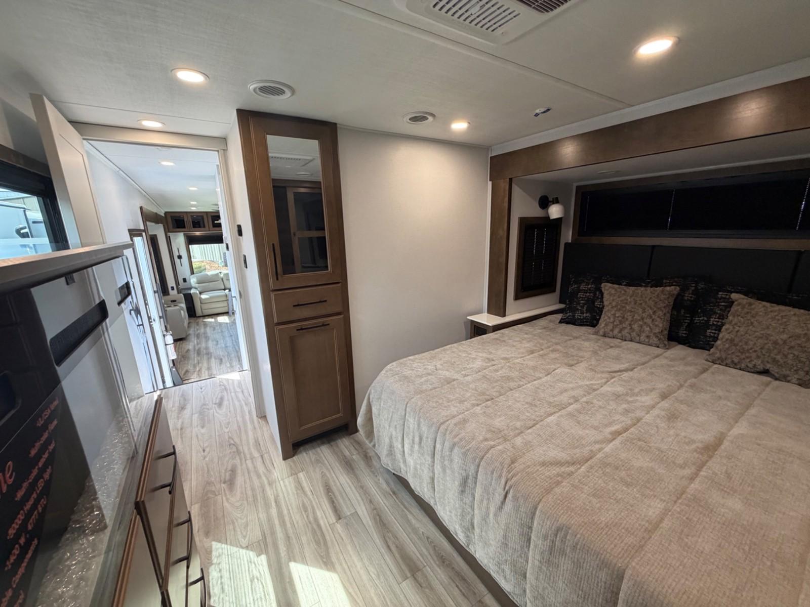 2026 Keystone RV 2026 Keystone RV Montana - thumbnail 19