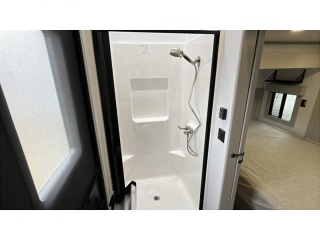 2026 Keystone RV 2026 Keystone RV Montana High Country - thumbnail 11