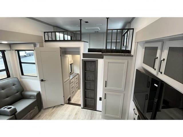 2026 Keystone RV 2026 Keystone RV Montana High Country - thumbnail 15
