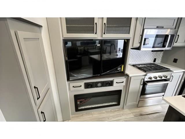 2026 Keystone RV 2026 Keystone RV Montana High Country - thumbnail 16