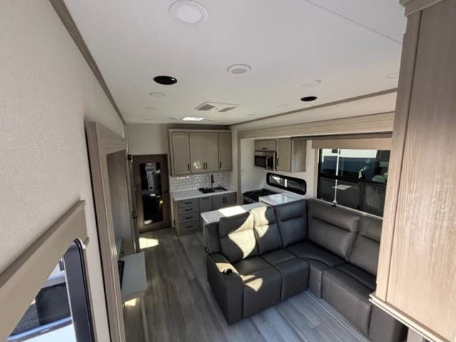 2025 Grand Design 2025 Grand Design Momentum M-Class - thumbnail 21