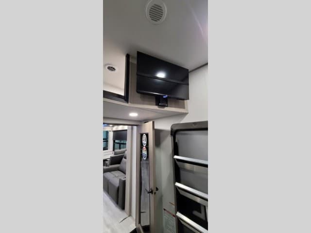 2025 Grand Design 2025 Grand Design Momentum M-Class - thumbnail 17