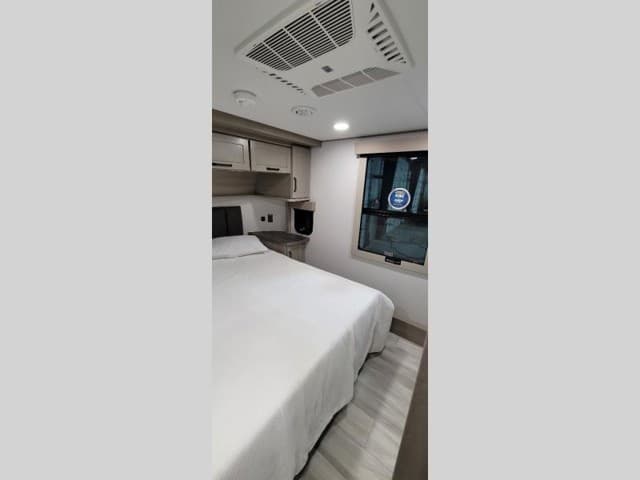 2025 Grand Design 2025 Grand Design Momentum M-Class - thumbnail 23