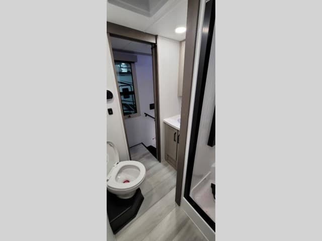 2025 Grand Design 2025 Grand Design Momentum M-Class - thumbnail 24