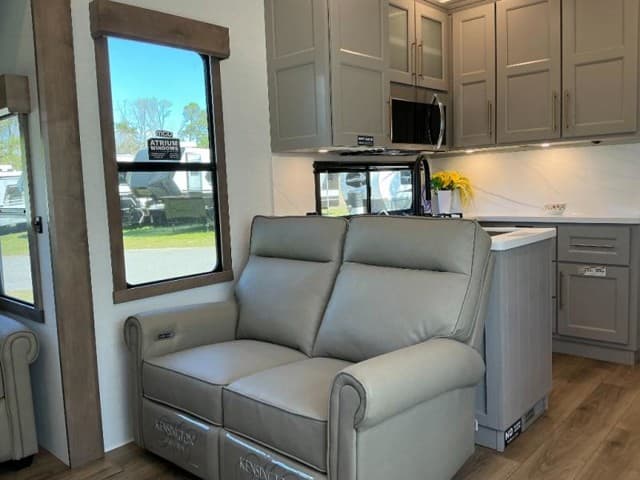 2026 Alliance RV 2026 Alliance RV Paradigm - thumbnail 14