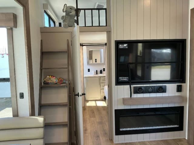 2026 Alliance RV 2026 Alliance RV Paradigm - thumbnail 17