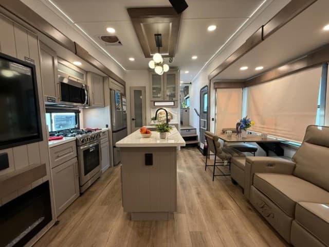 2026 Alliance RV 2026 Alliance RV Paradigm - thumbnail 7