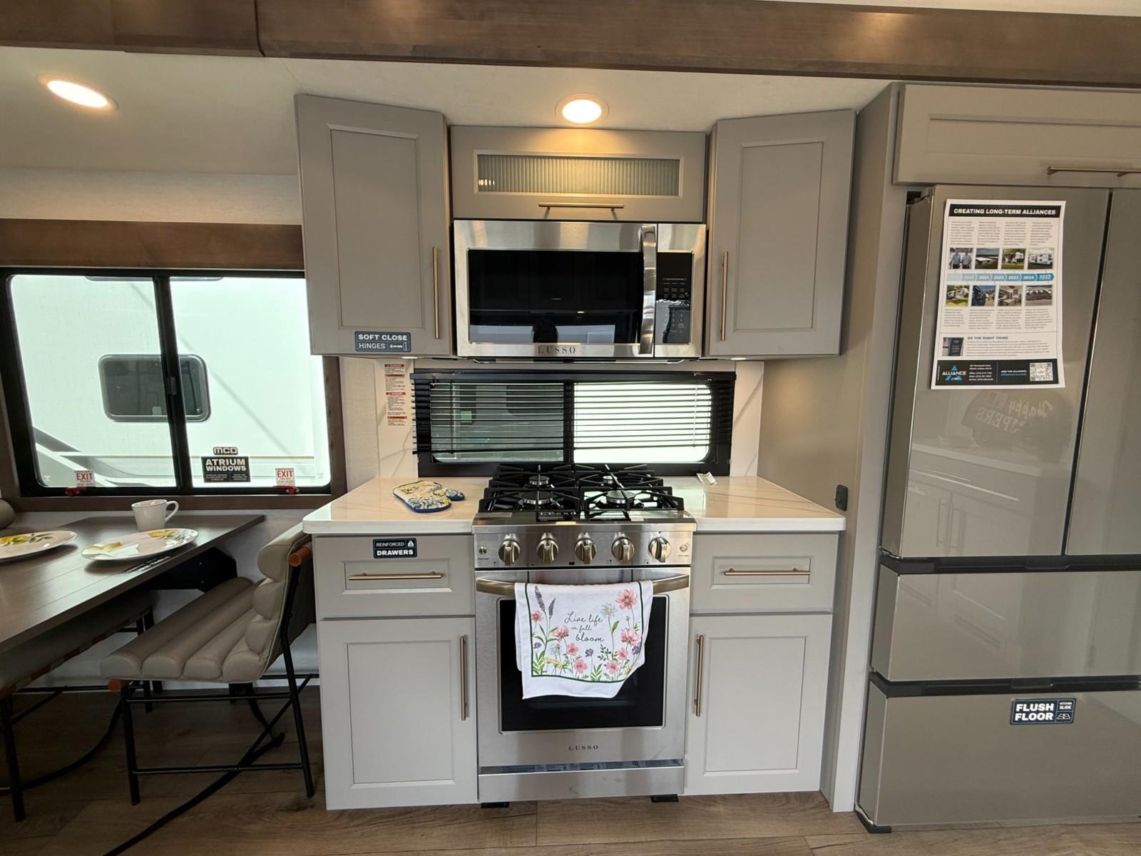 2026 Alliance RV 2026 Alliance RV Paradigm - thumbnail 9