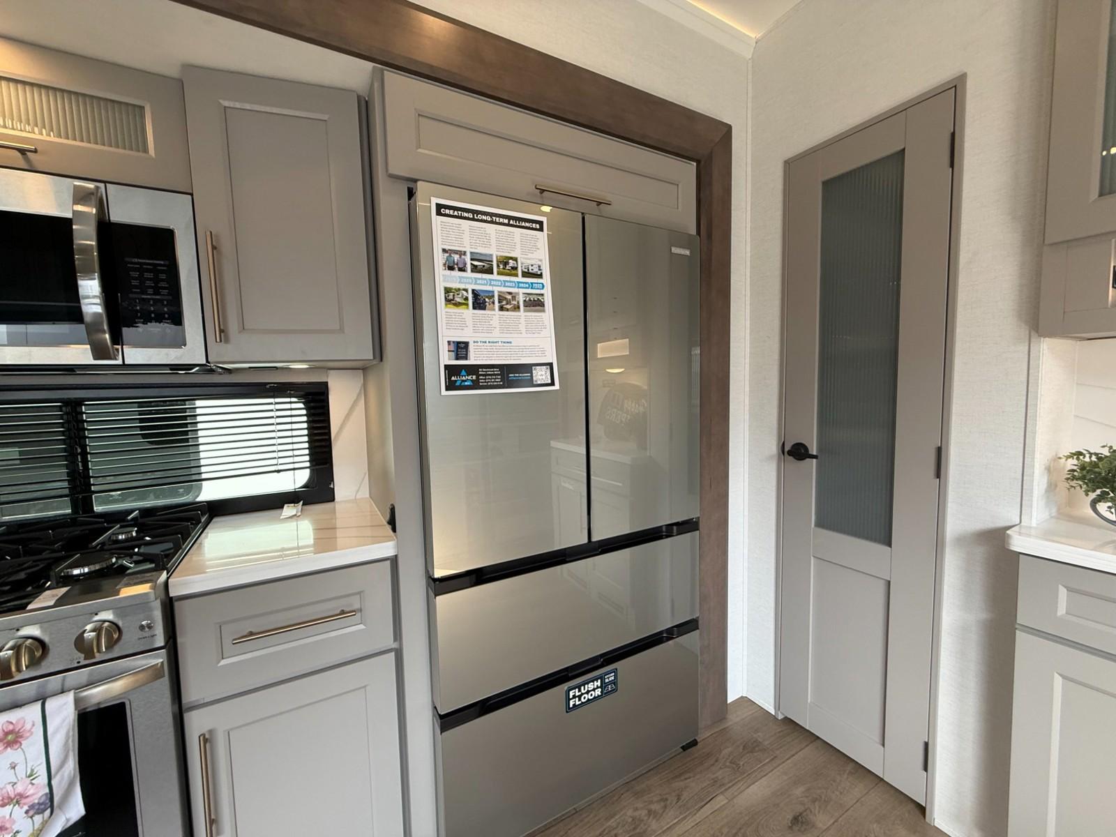 2026 Alliance RV 2026 Alliance RV Paradigm - thumbnail 10