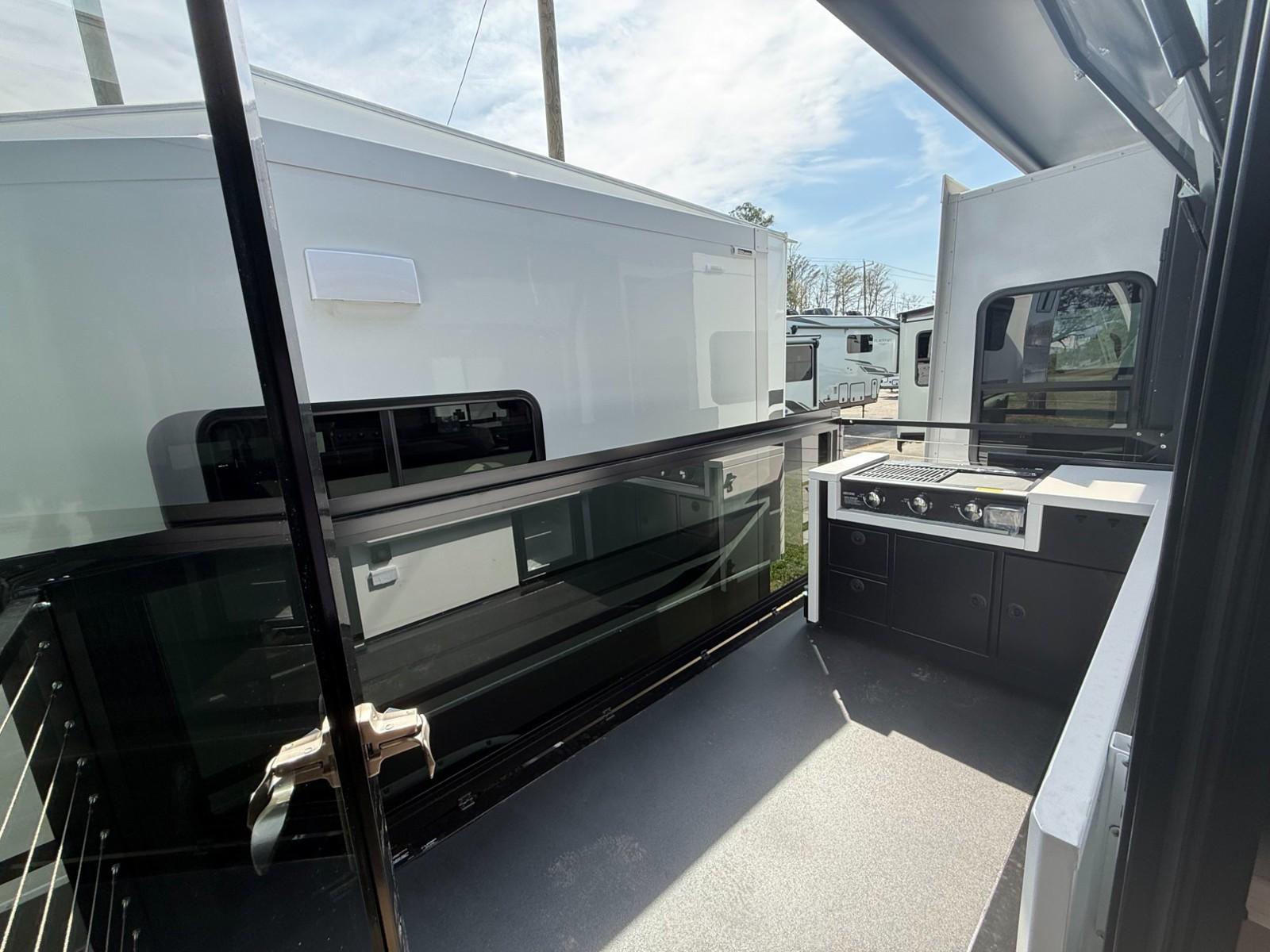 2026 Alliance RV 2026 Alliance RV Paradigm - thumbnail 15