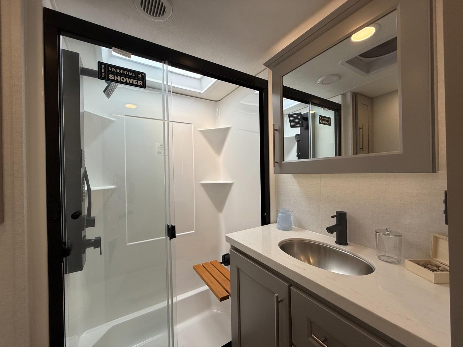 2026 Alliance RV 2026 Alliance RV Paradigm - thumbnail 24