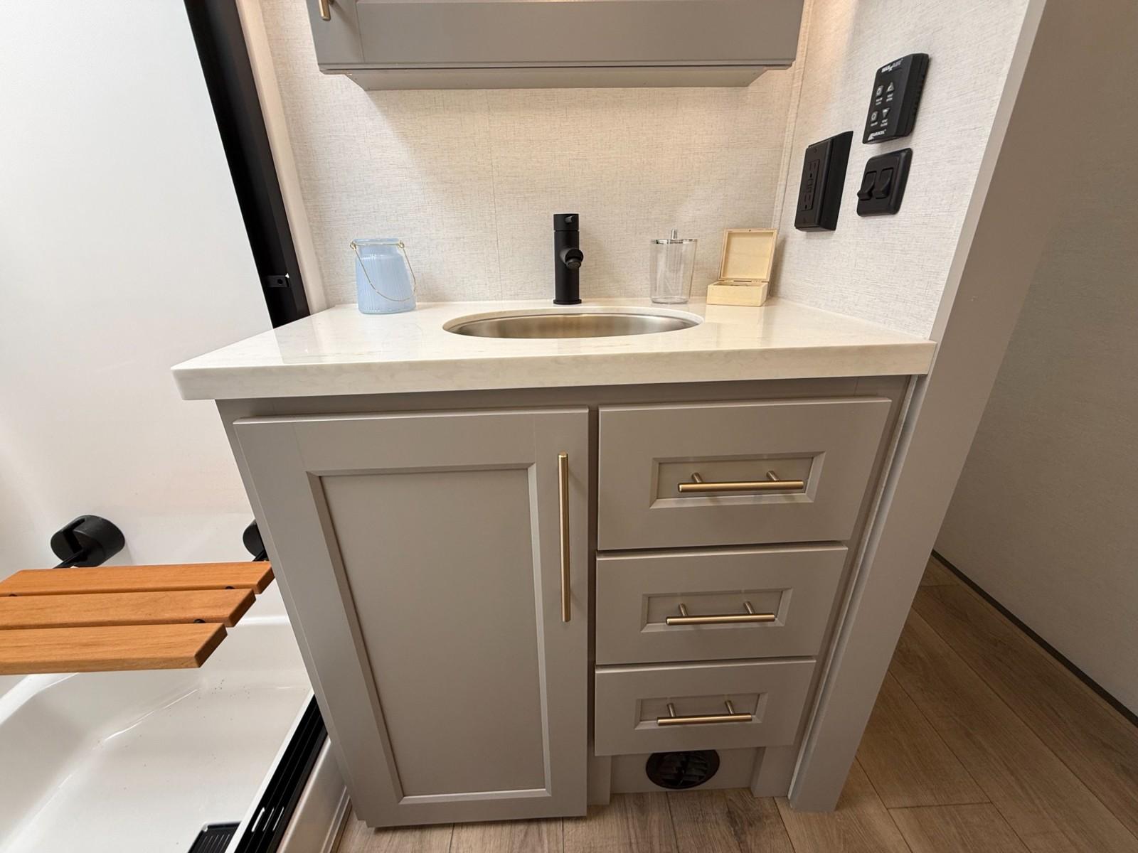 2026 Alliance RV 2026 Alliance RV Paradigm - thumbnail 27