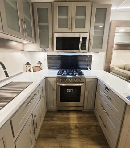 2026 Alliance RV 2026 Alliance RV Paradigm - thumbnail 10